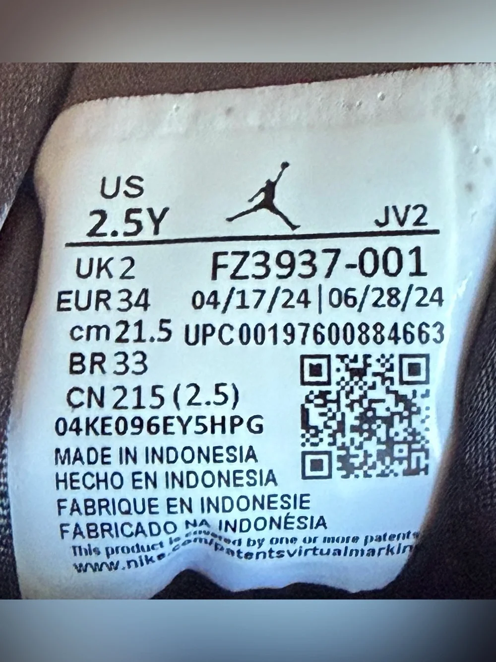 Nike Air Jordan 1 Mid SE GS AJ1 Black Metallic Silver Youth Size 2.5 FZ3937-001
